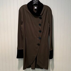 VENUS Green Lightweight Jacket with Black Collar Size 10